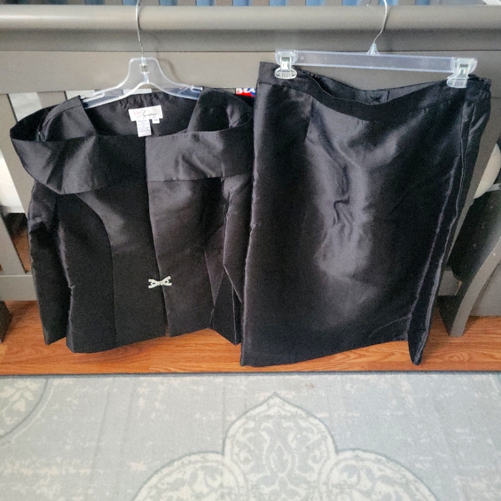 Brand new 2 PC suit